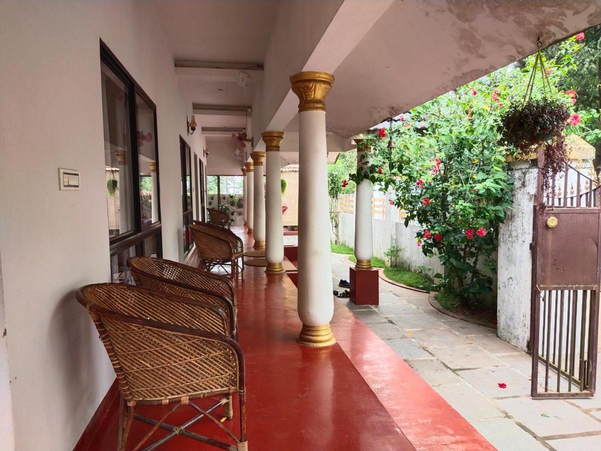 Marari Beach Clleetus Homestay Mararikulam Exteriör bild