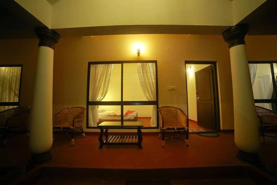 Marari Beach Clleetus Homestay Mararikulam Exteriör bild